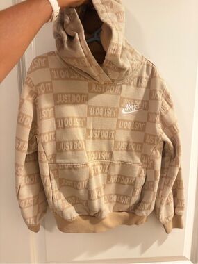 Nike toddler Beige 'Just Do It' Hoodie